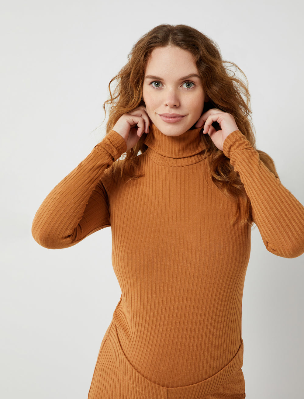 Luxe Ribbed Knit Maternity Turtleneck - A Pea In the Pod
